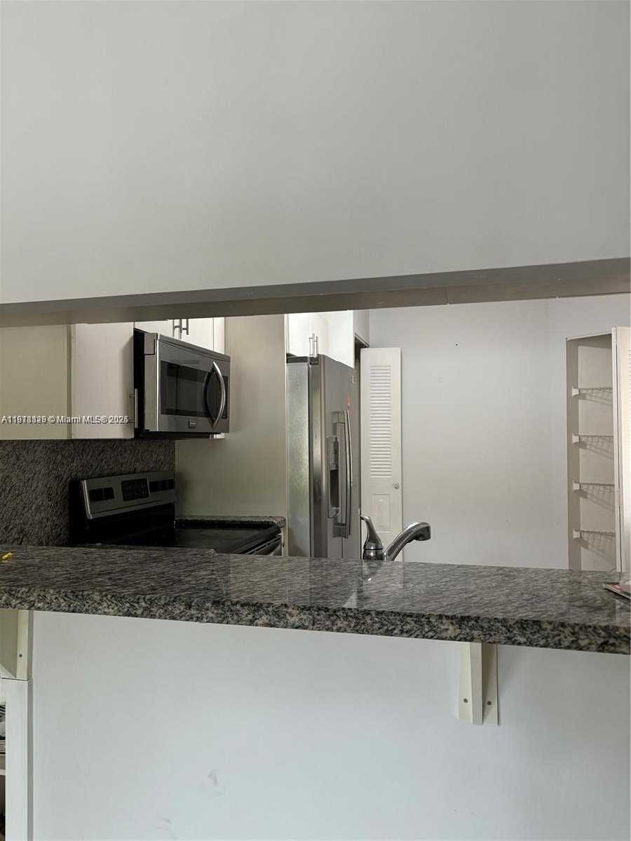 Small Image of 9081 SOUTH WEST 138TH PL #9081, Miami Number 5
