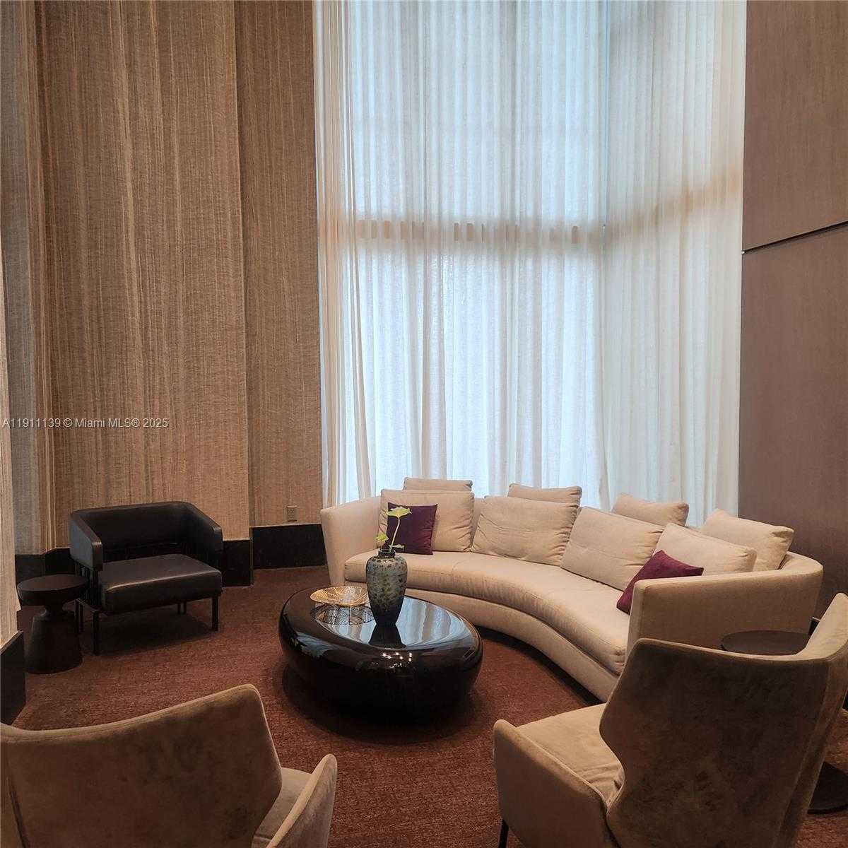 Small Image of 950 BRICKELL BAY DR #3702, Miami Number 39