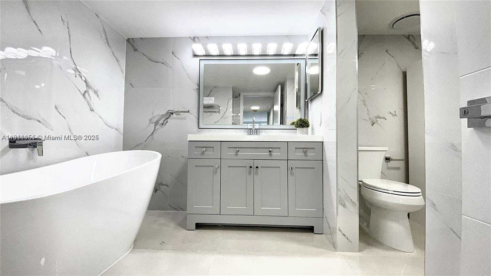 Small Image of 1717 NORTH BAYSHORE DR #A-1950, Miami Number 13