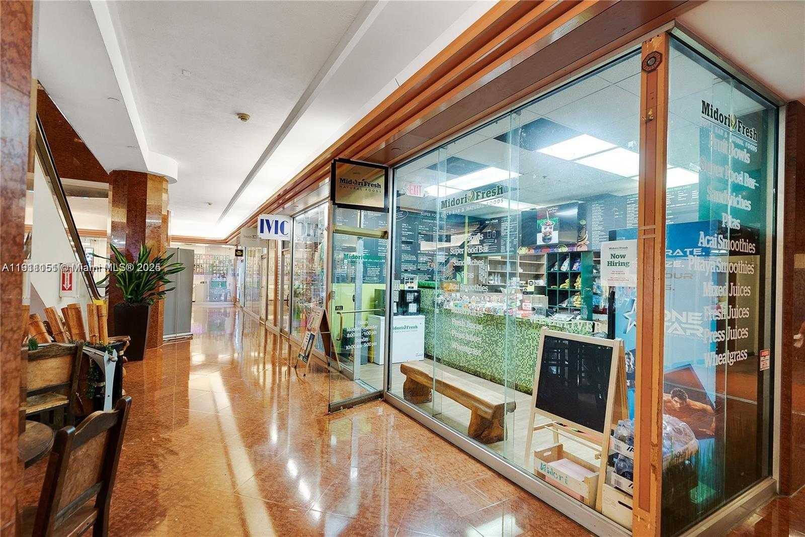 Small Image of 1717 NORTH BAYSHORE DR #A-1950, Miami Number 29