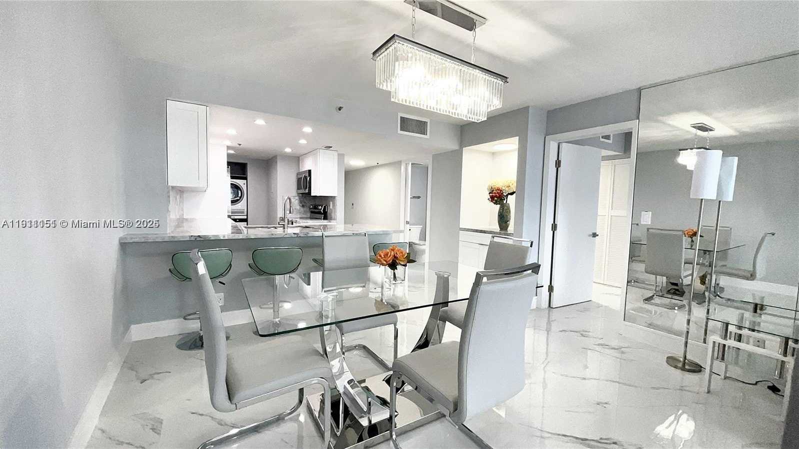 Small Image of 1717 NORTH BAYSHORE DR #A-1950, Miami Number 4