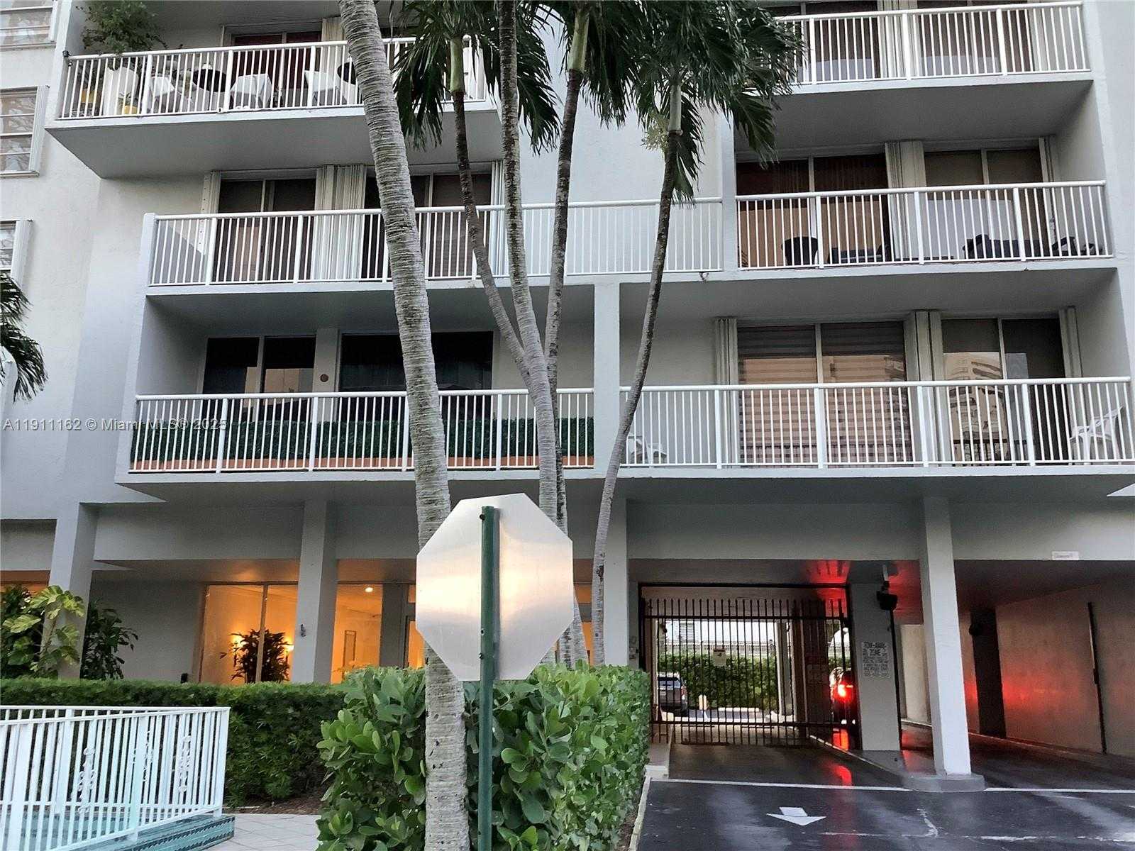 Small Image of 150 SOUTH EAST 25TH RD #4C, Miami Number 23