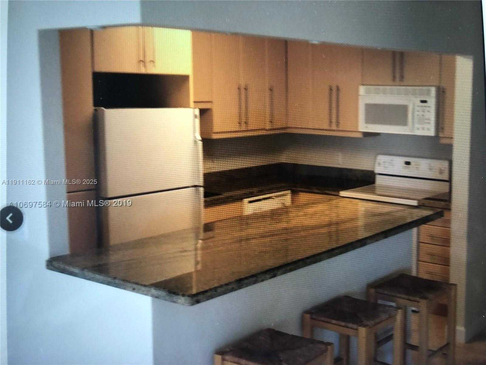 Small Image of 150 SOUTH EAST 25TH RD #4C, Miami Number 3