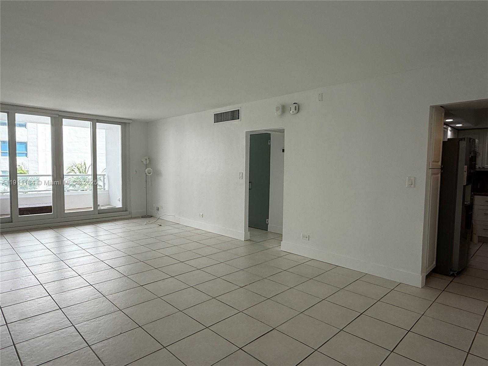 Small Image of 5005 COLLINS AVE #823, Miami Beach Number 11