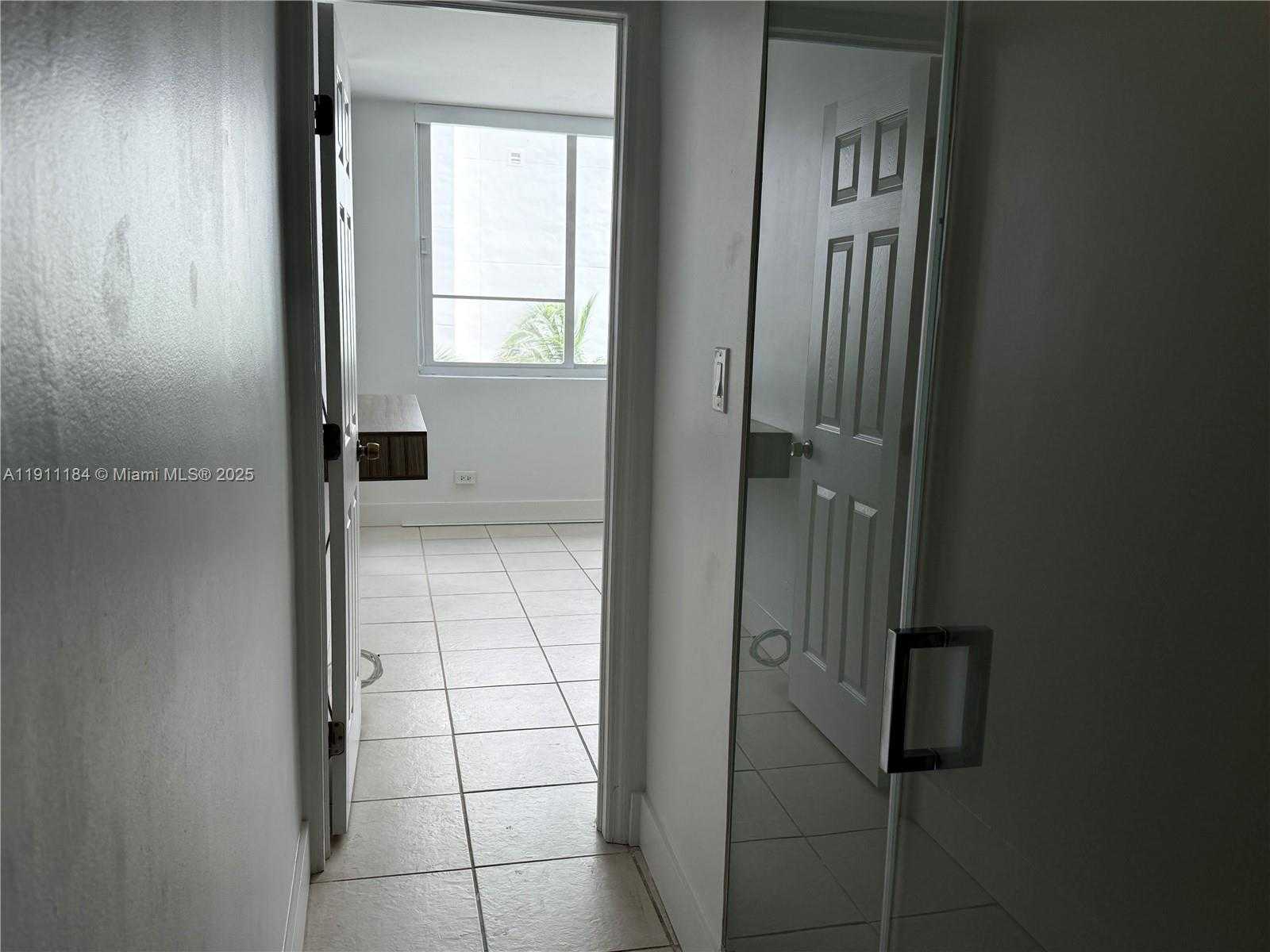 Small Image of 5005 COLLINS AVE #823, Miami Beach Number 24
