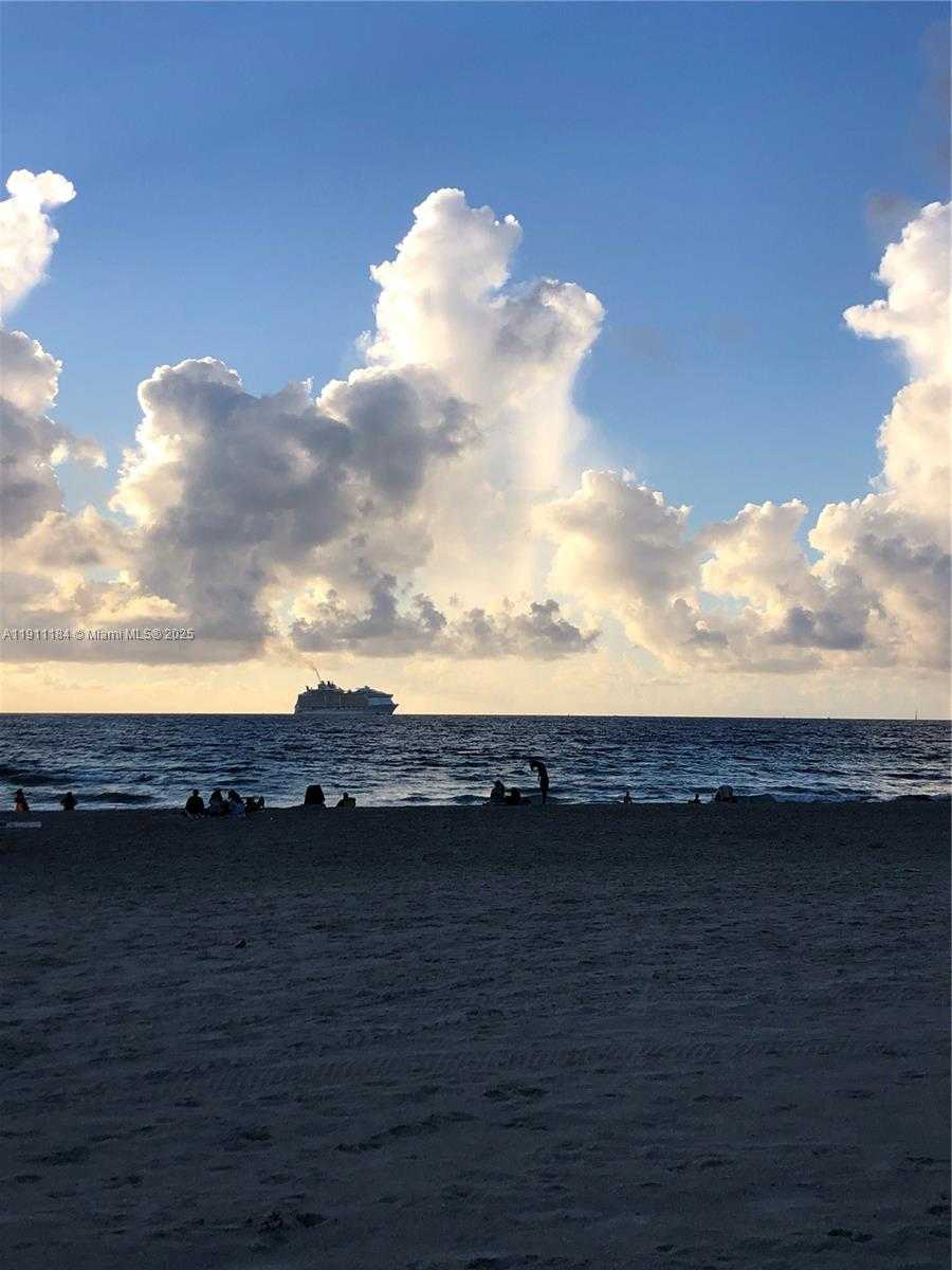 Small Image of 5005 COLLINS AVE #823, Miami Beach Number 38