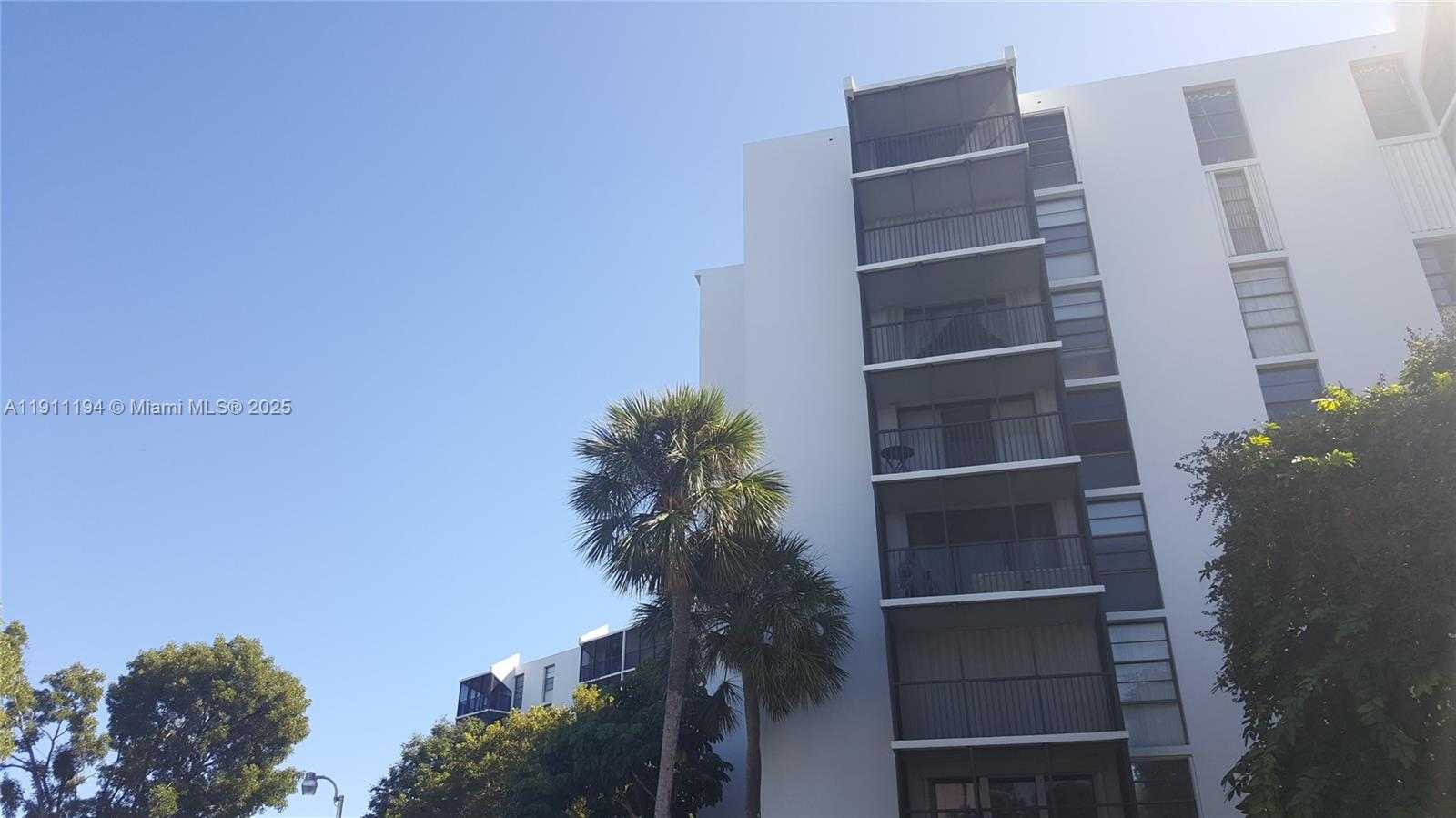 Small Image of 3401 NORTH COUNTRY CLUB DR #412, Aventura Number 10