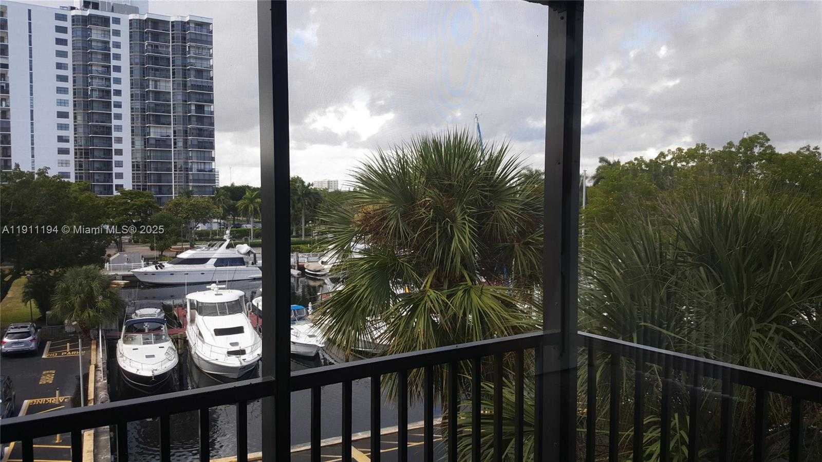 Small Image of 3401 NORTH COUNTRY CLUB DR #412, Aventura Number 2