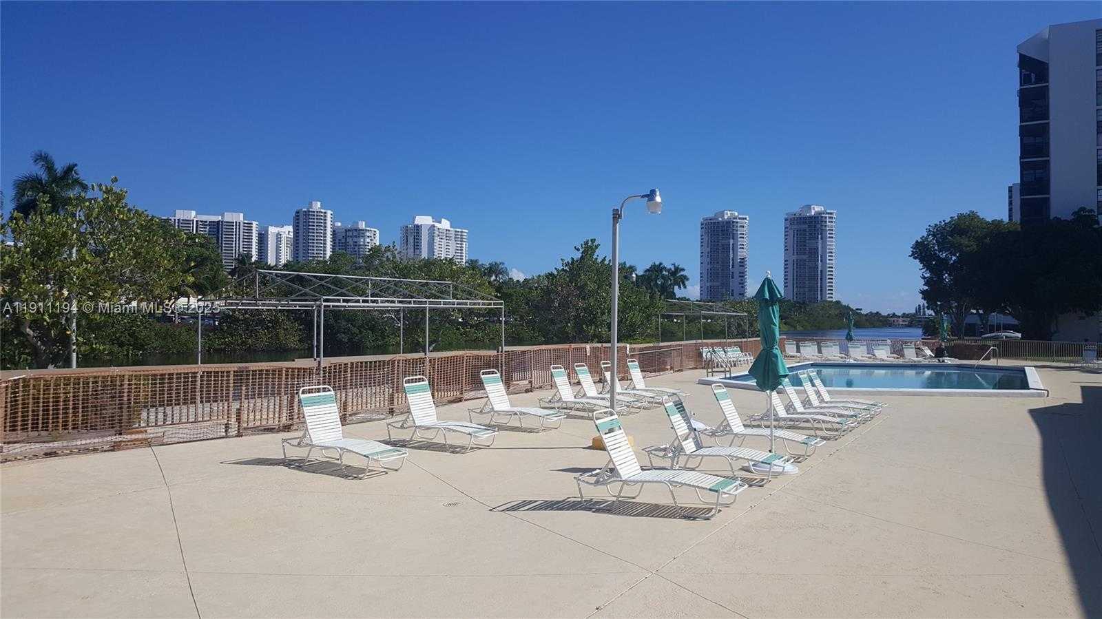 Small Image of 3401 NORTH COUNTRY CLUB DR #412, Aventura Number 5