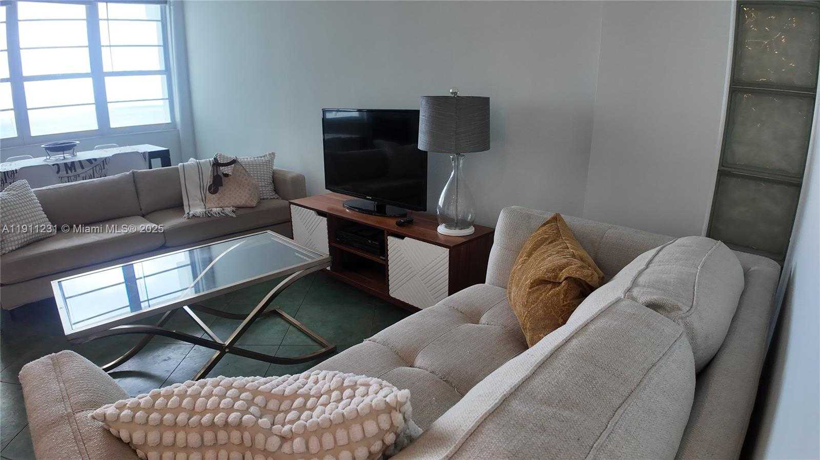 Small Image of 100 LINCOLN RD #1515, Miami Beach Number 17