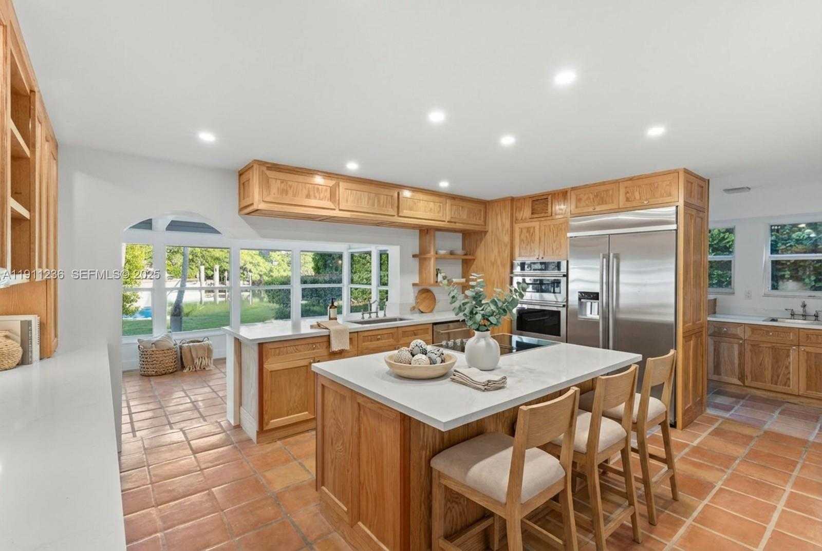 Small Image of 4 HARBOR PT, Key Biscayne Number 13