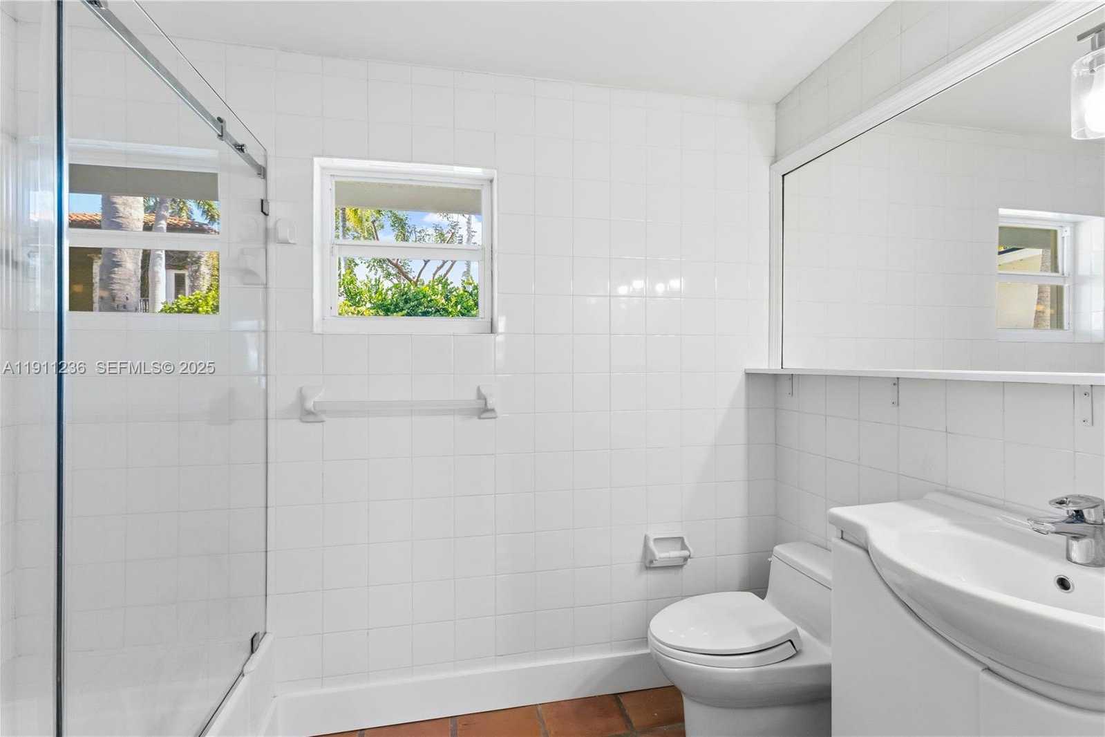 Small Image of 4 HARBOR PT, Key Biscayne Number 16