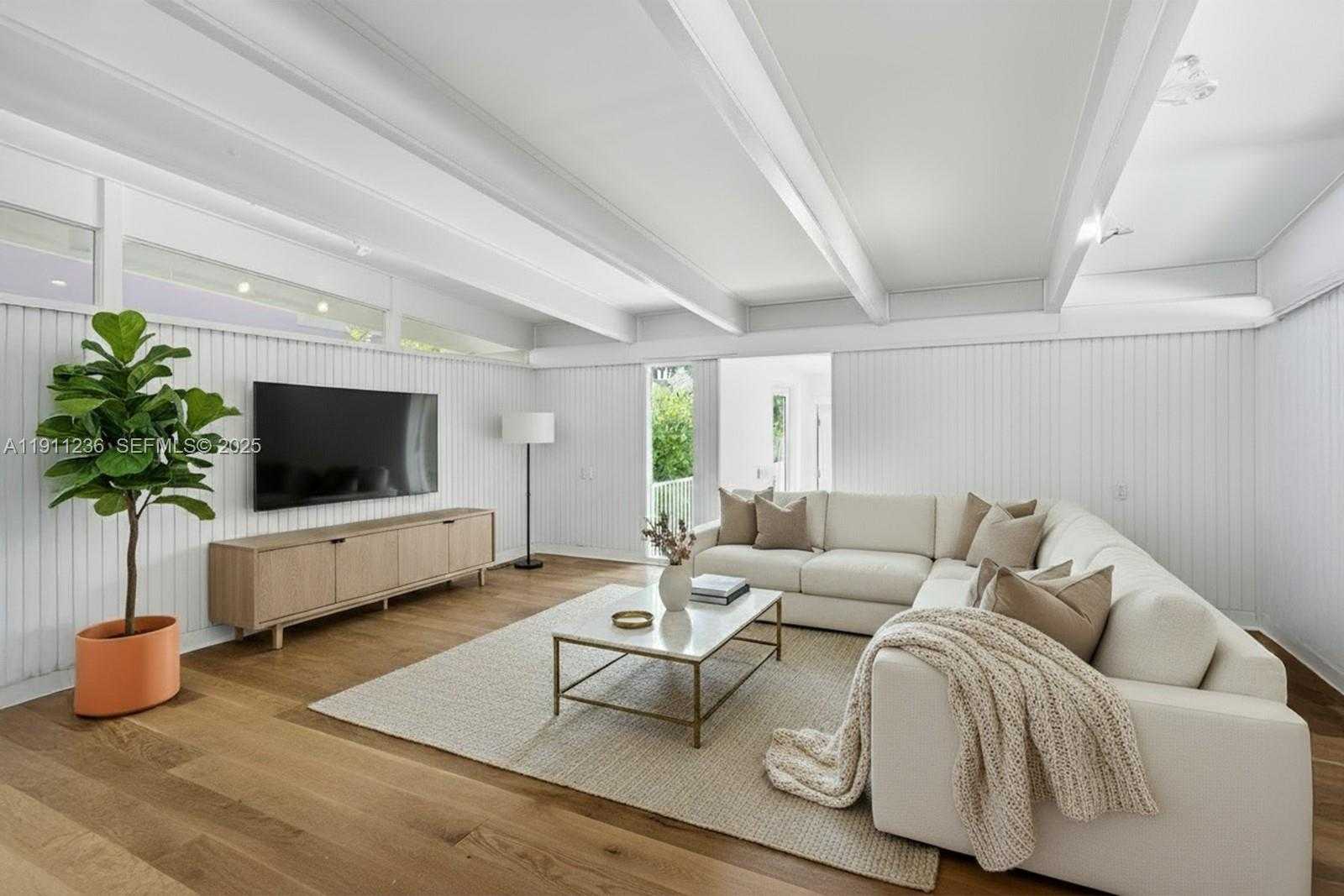 Small Image of 4 HARBOR PT, Key Biscayne Number 20