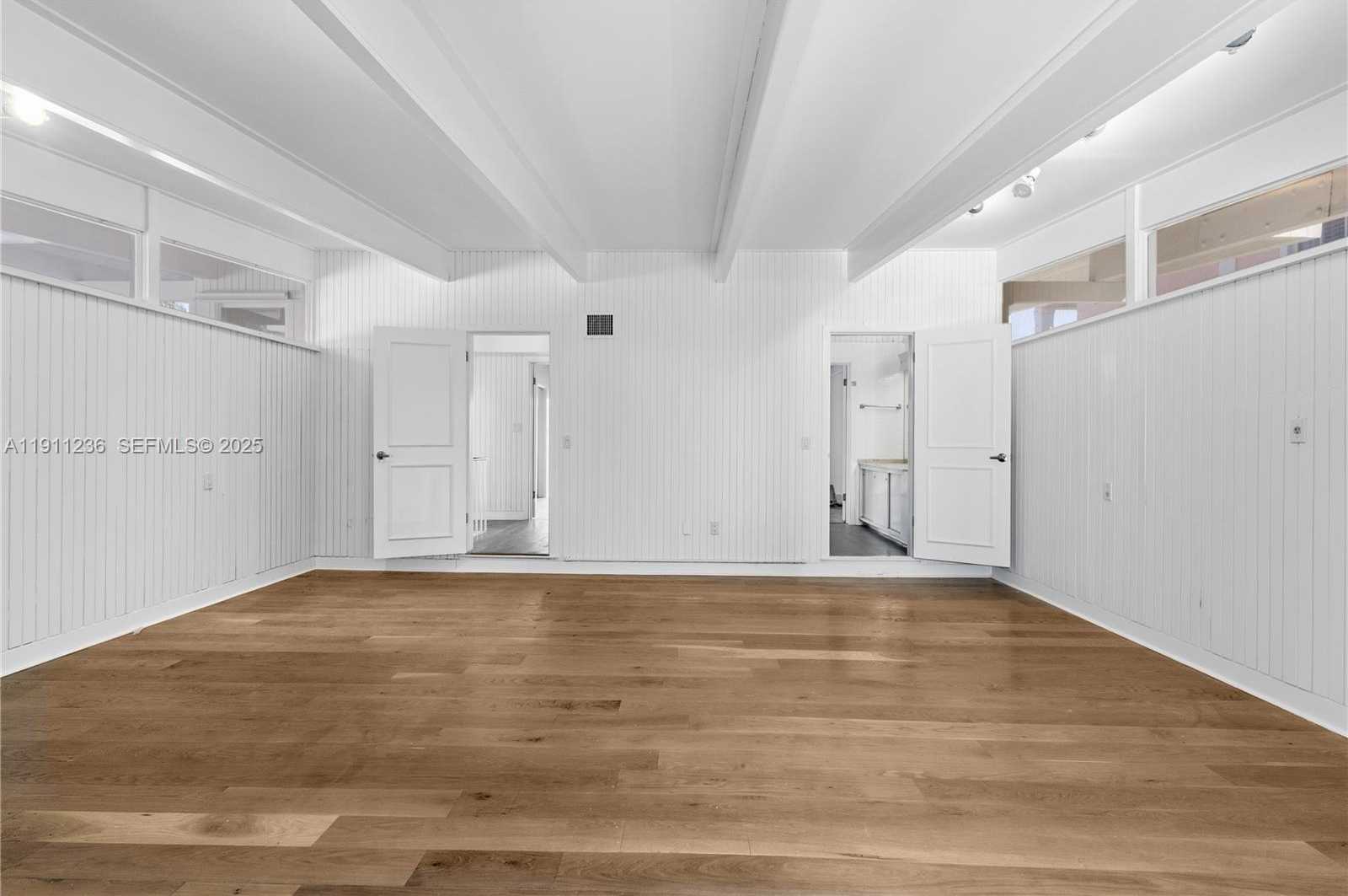 Small Image of 4 HARBOR PT, Key Biscayne Number 21