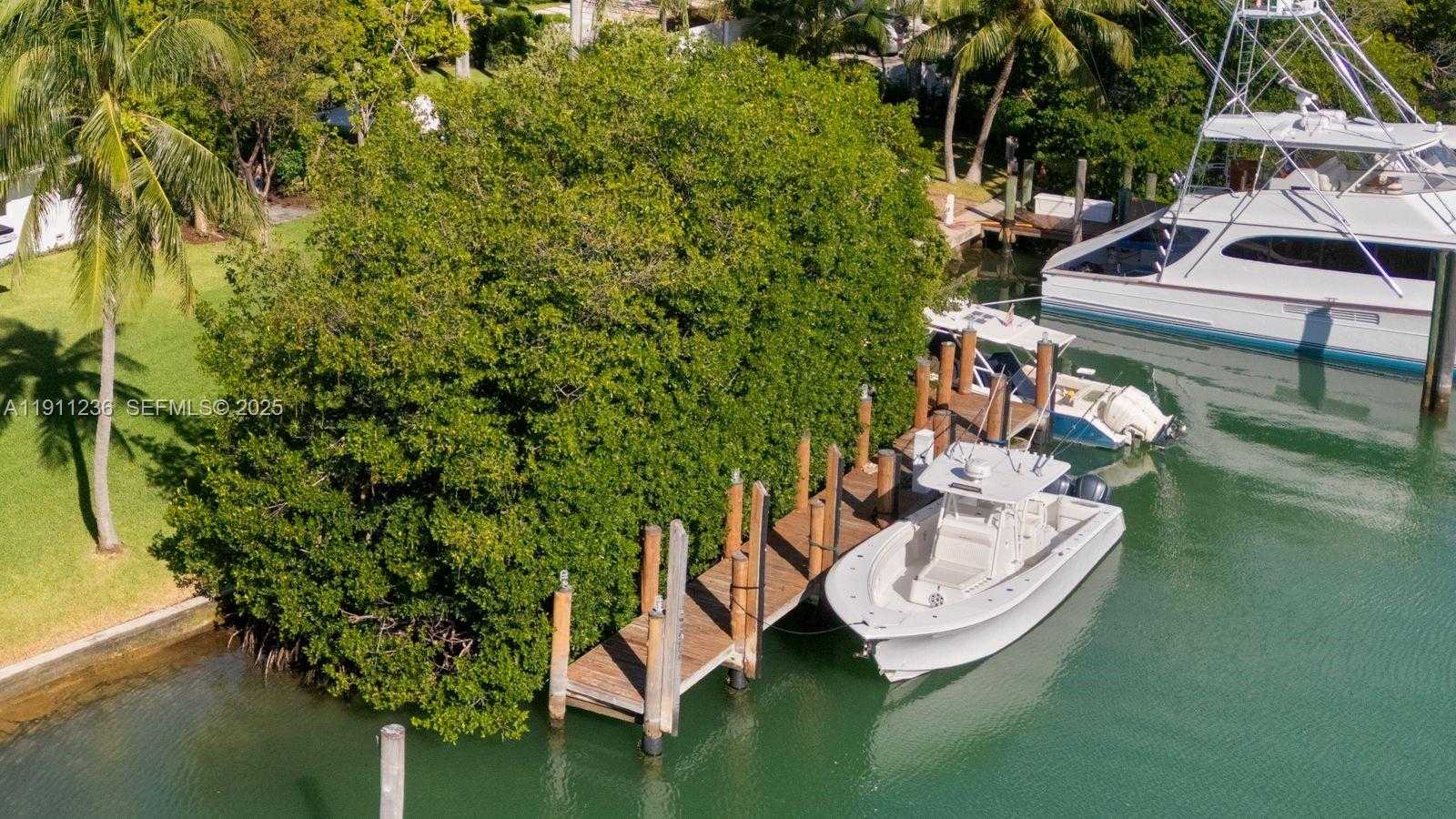 Small Image of 4 HARBOR PT, Key Biscayne Number 5