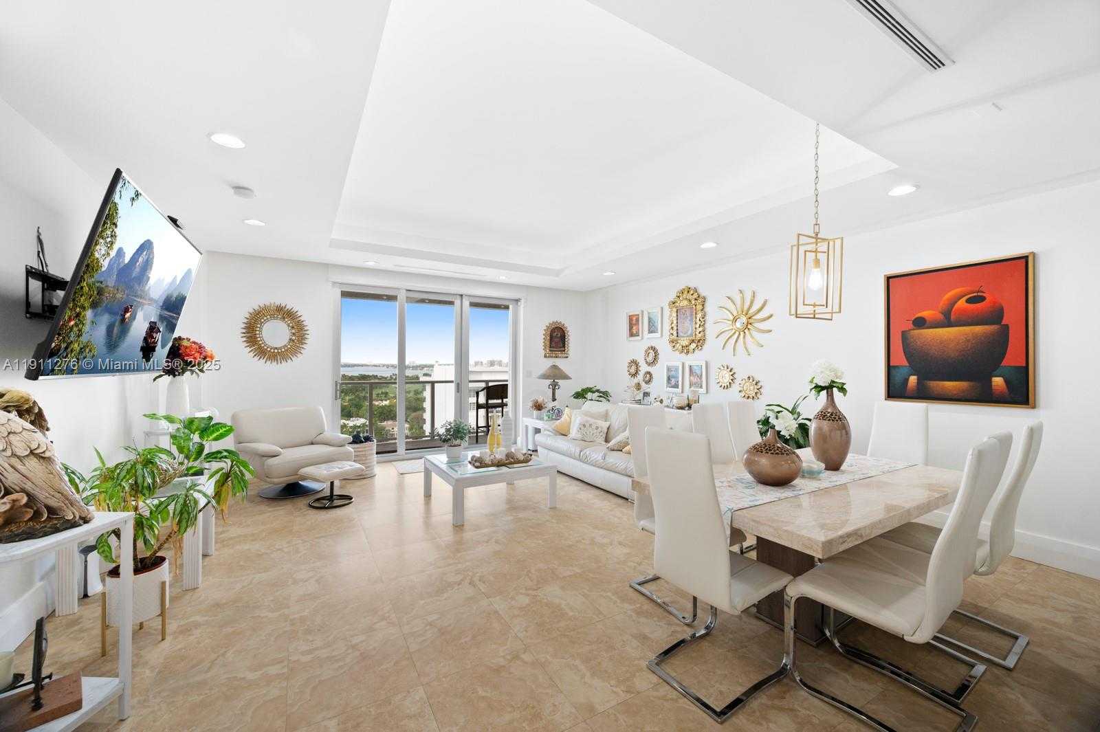 Small Image of 5701 COLLINS AVE #PH01, Miami Beach Number 4