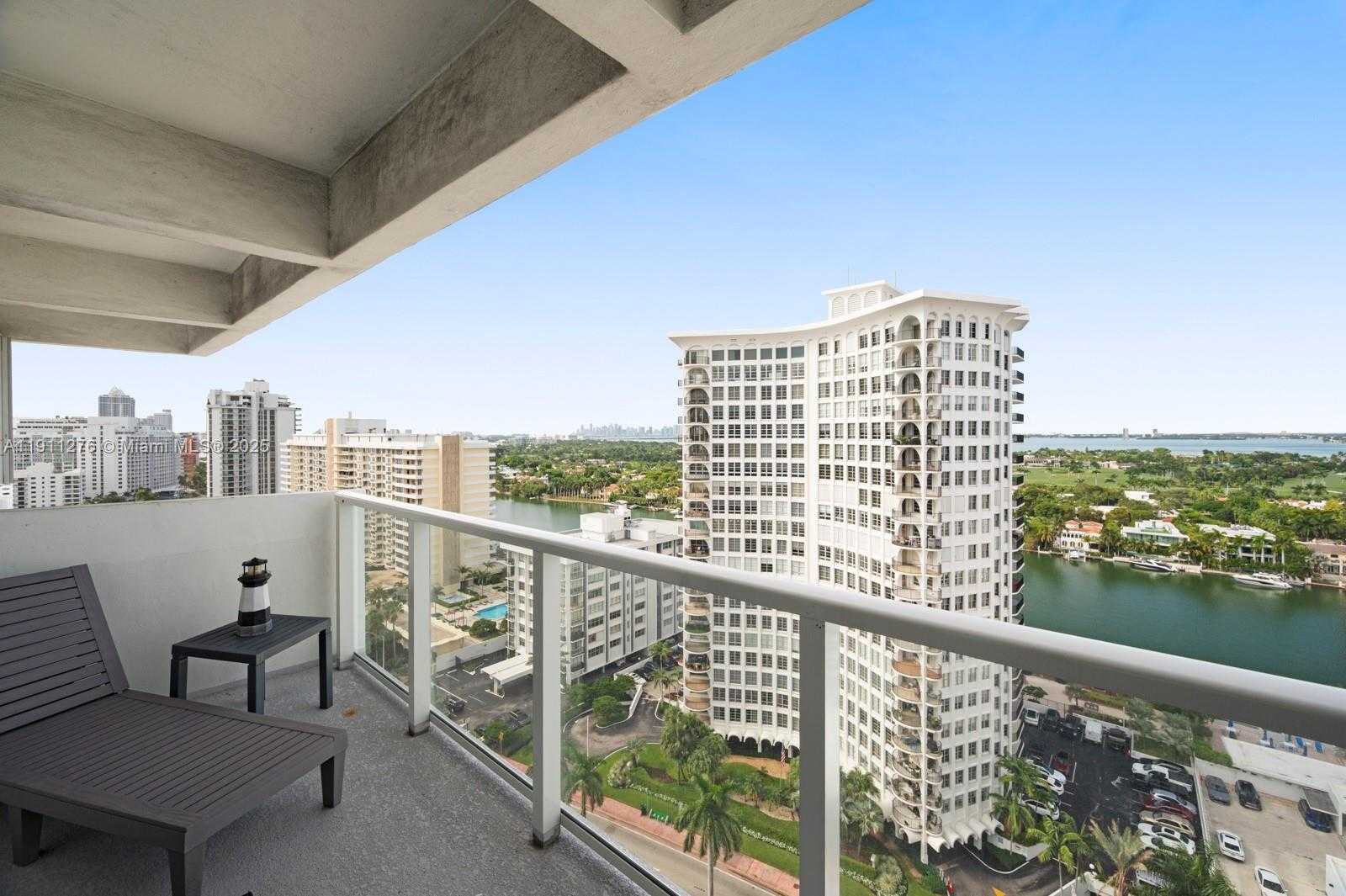 Small Image of 5701 COLLINS AVE #PH01, Miami Beach Number 6