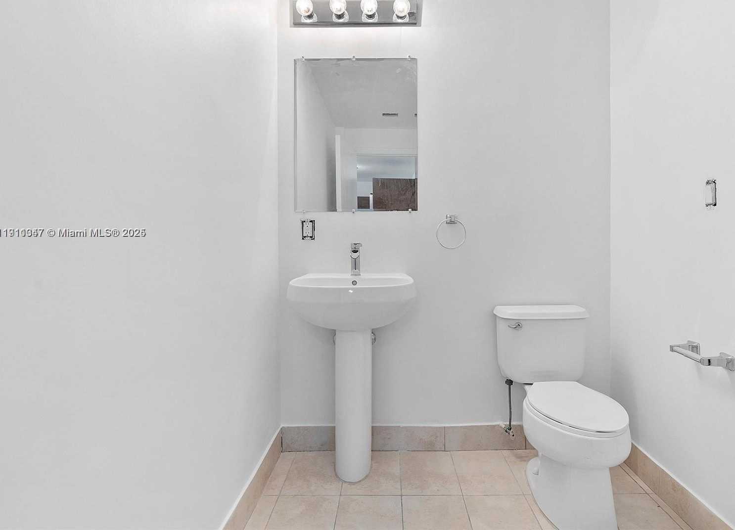 Imagen de Pequeño Objeto