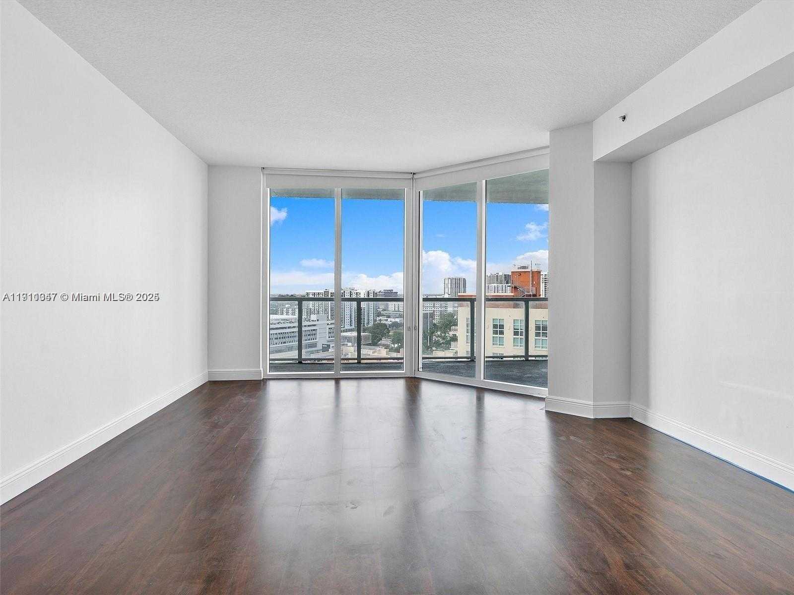 Imagen de Pequeño Objeto