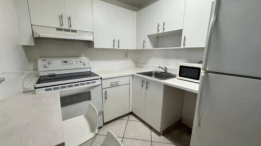 Small Image of 6195 WEST 18TH AVE #G324, Hialeah Number 4