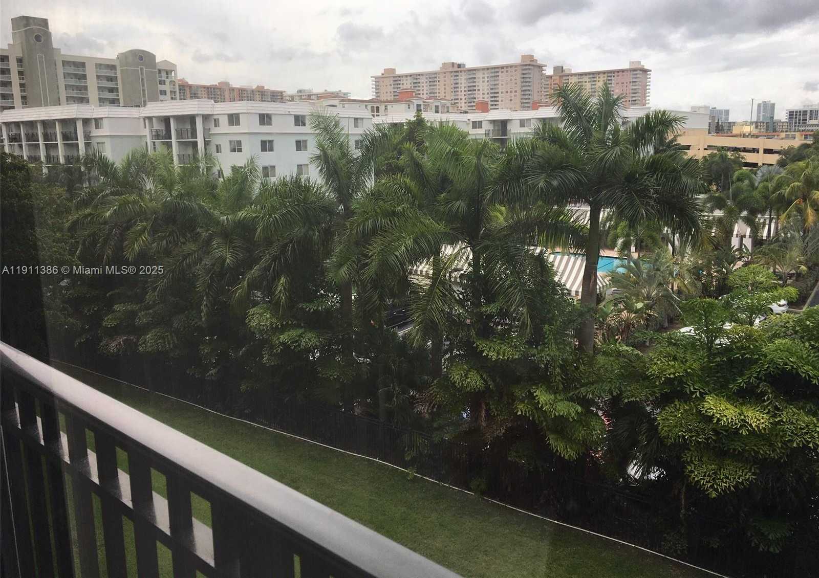 Imagen de Pequeño Objeto