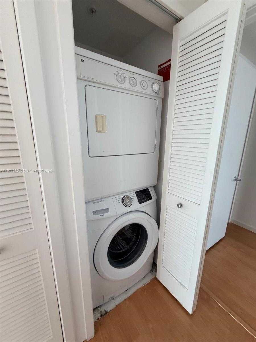 Small Image of 218 SOUTH EAST 14TH ST #2102, Miami Number 12