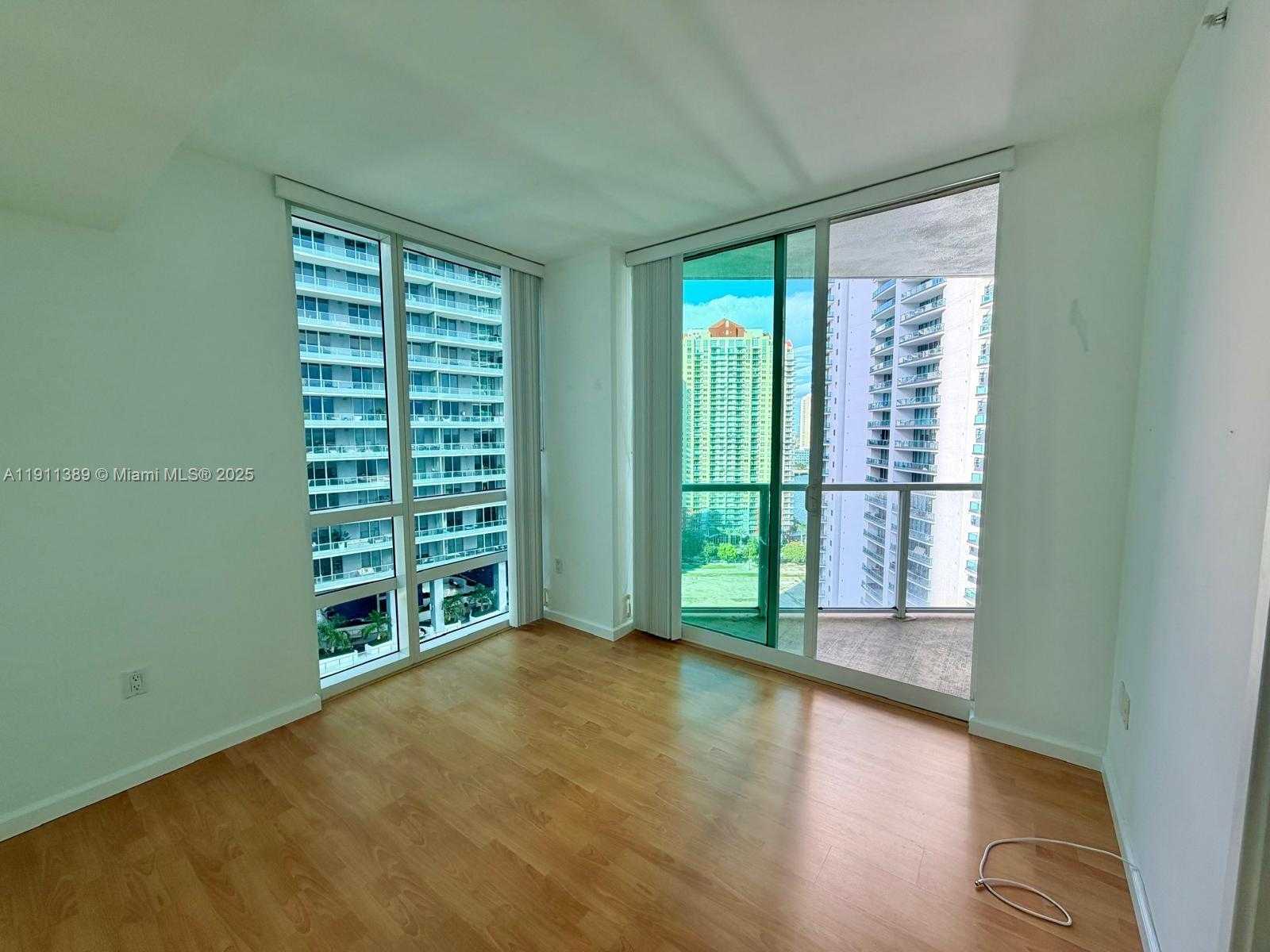 Small Image of 218 SOUTH EAST 14TH ST #2102, Miami Number 5
