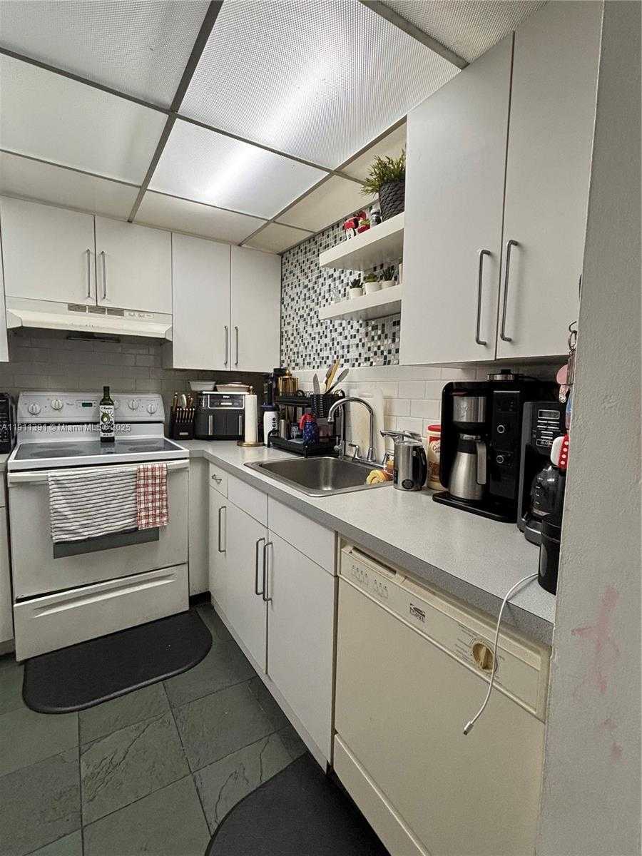 Small Image of 3561 SOUTH WEST 117TH AVE #7-305, Miami Number 9