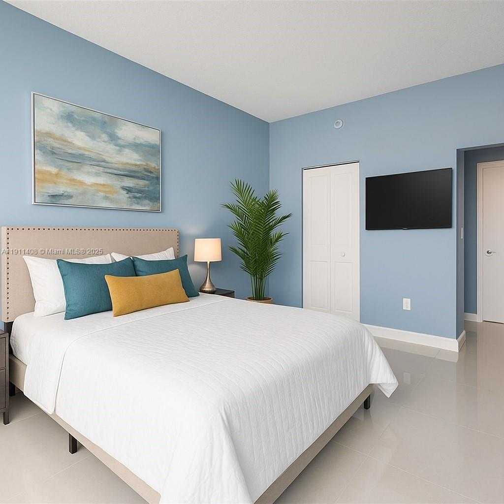Small Image of 325 SOUTH BISCAYNE BLVD #3916, Miami Number 11