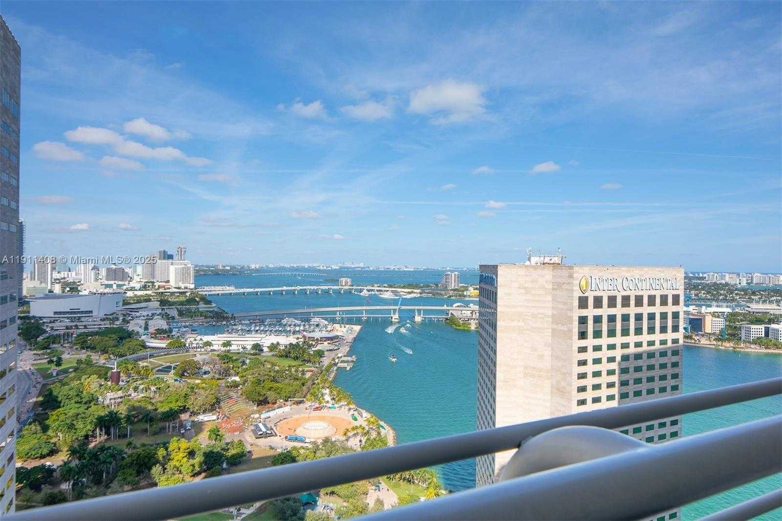Small Image of 325 SOUTH BISCAYNE BLVD #3916, Miami Number 14