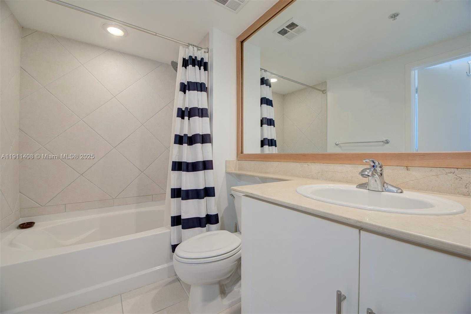 Small Image of 325 SOUTH BISCAYNE BLVD #3916, Miami Number 17