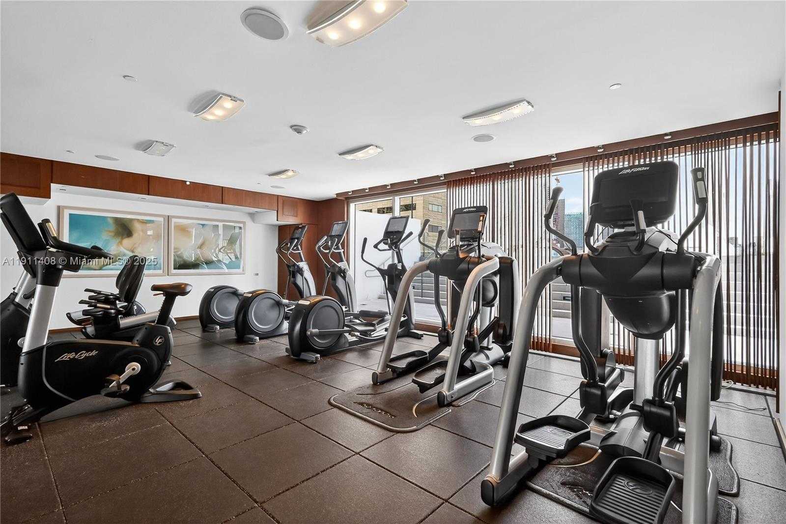 Small Image of 325 SOUTH BISCAYNE BLVD #3916, Miami Number 19