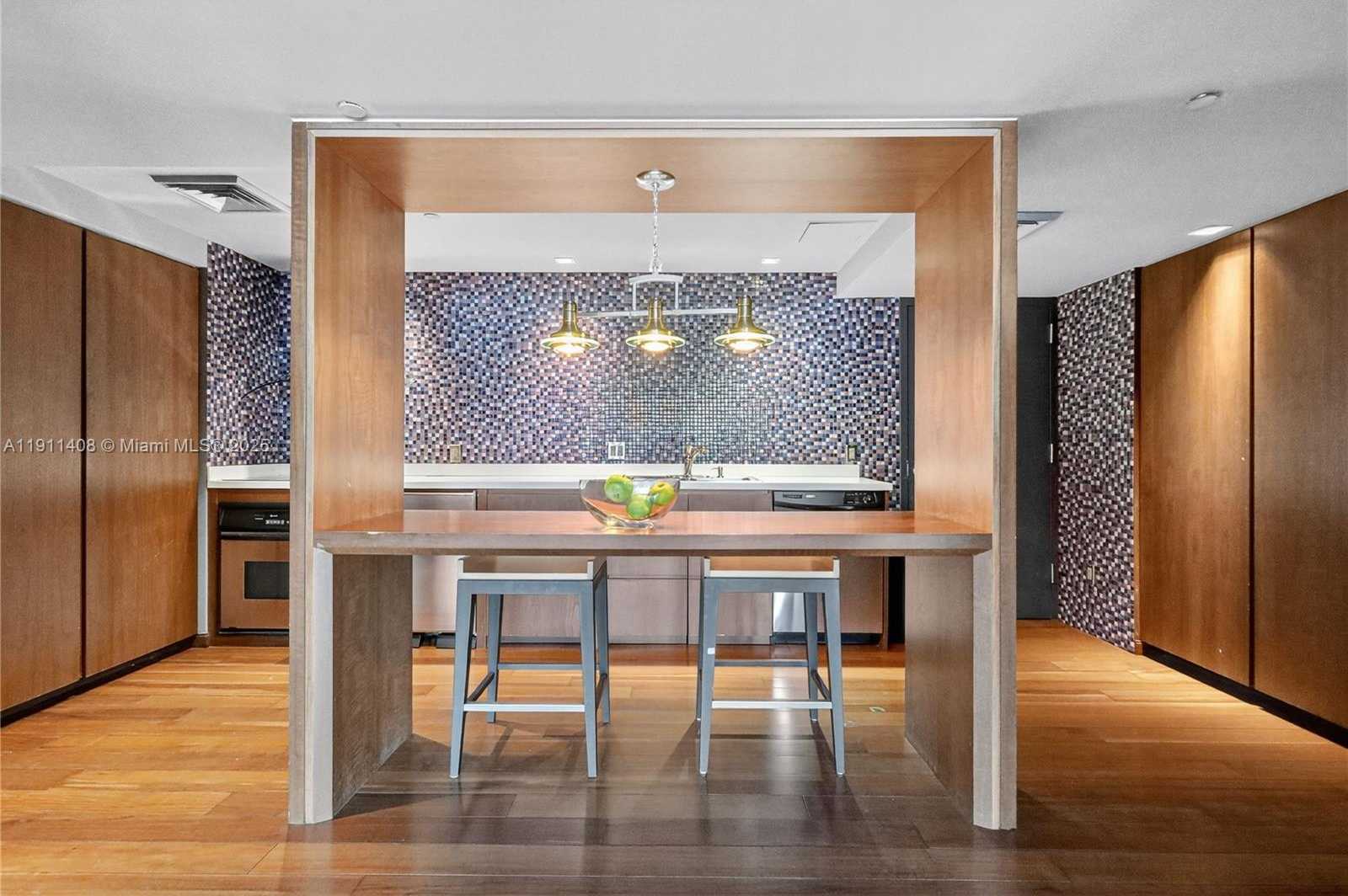 Small Image of 325 SOUTH BISCAYNE BLVD #3916, Miami Number 27