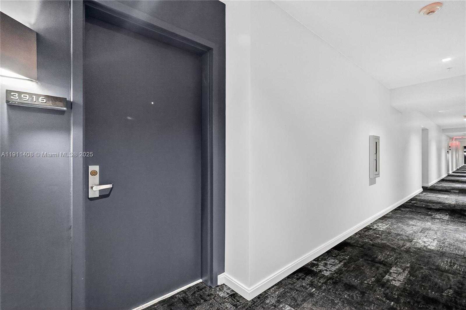 Small Image of 325 SOUTH BISCAYNE BLVD #3916, Miami Number 33