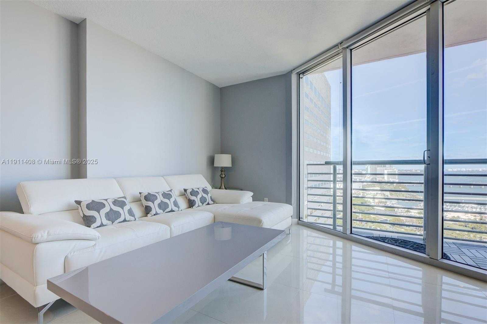 Small Image of 325 SOUTH BISCAYNE BLVD #3916, Miami Number 6