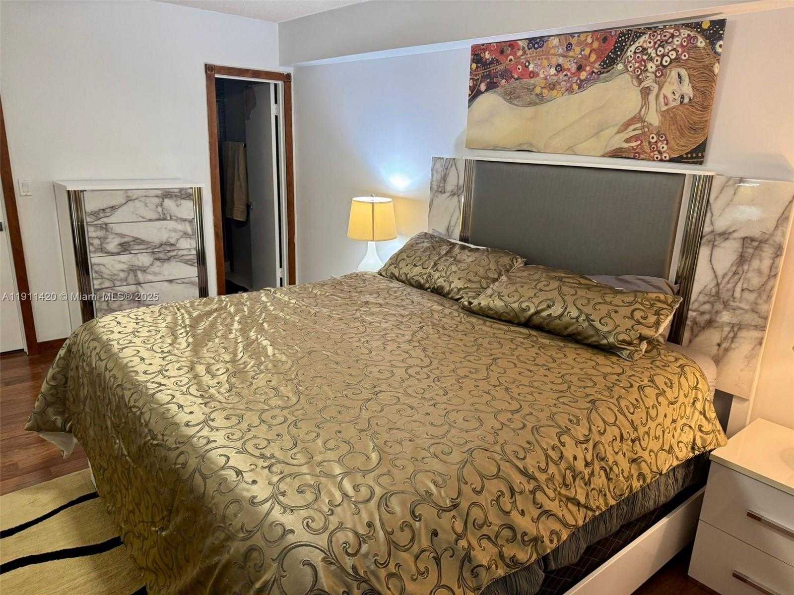 Small Image of 201 180TH DR #114, Sunny Isles Beach Number 16