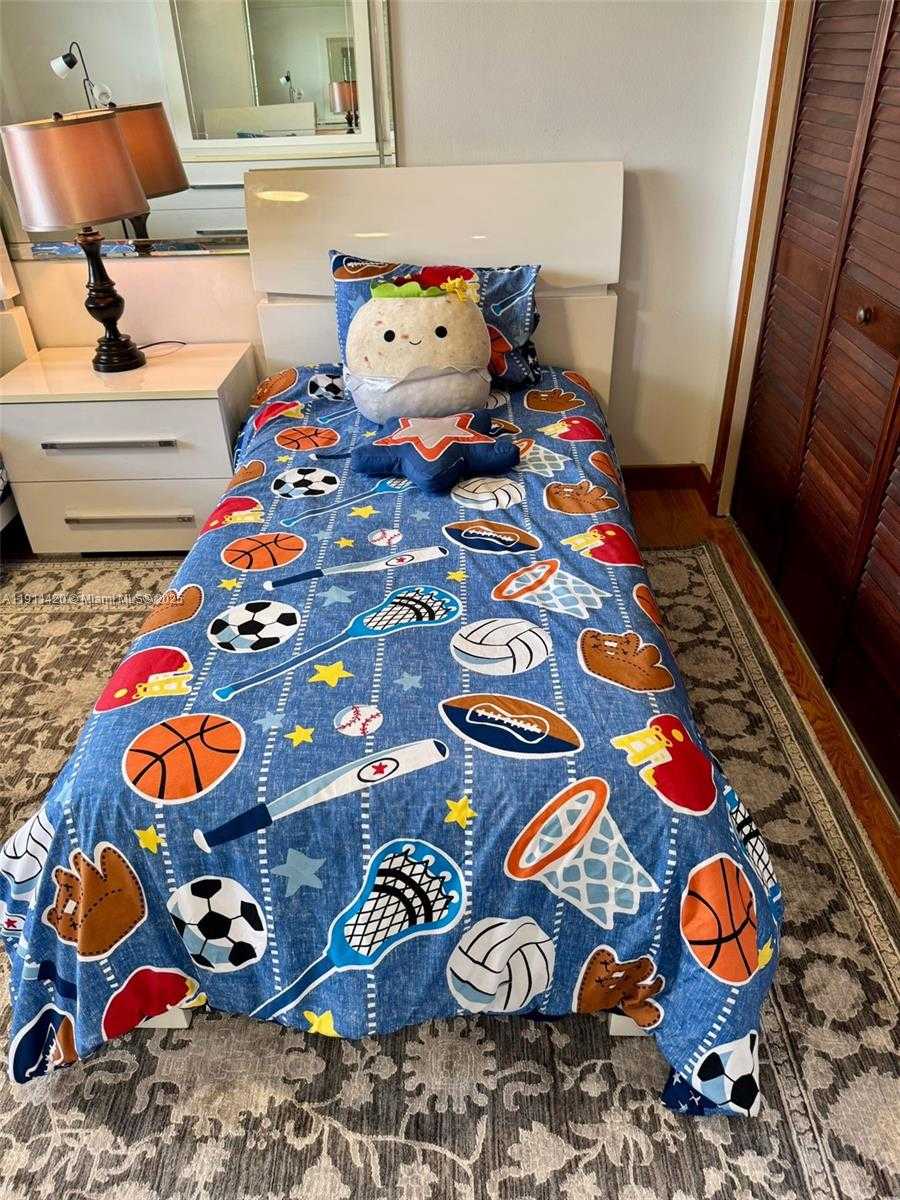 Small Image of 201 180TH DR #114, Sunny Isles Beach Number 22