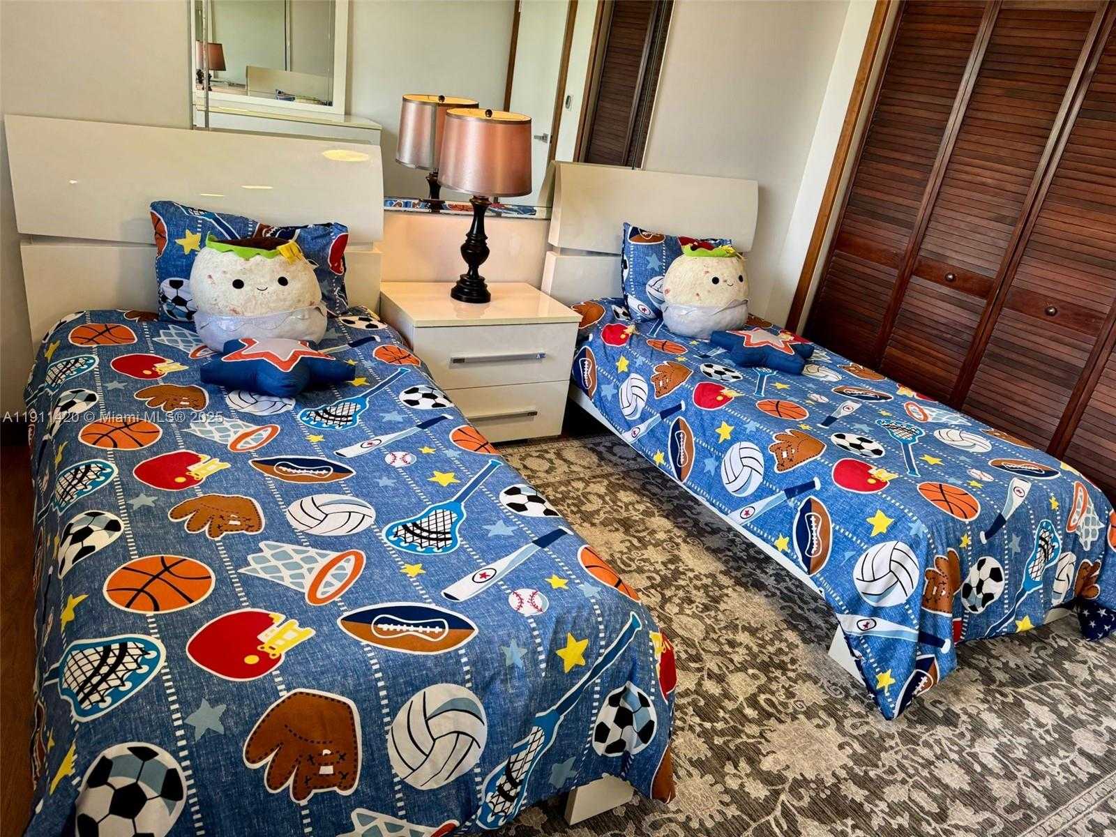 Small Image of 201 180TH DR #114, Sunny Isles Beach Number 26