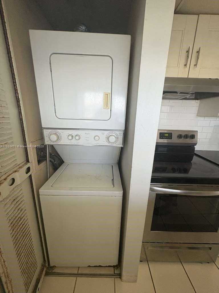 Small Image of 7601 EAST TREASURE DR #2317, North Bay Village Number 40