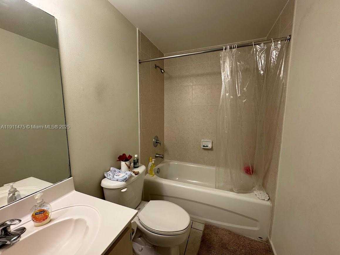 Small Image of 7350 NORTH WEST 114TH AVE #308, Doral Number 5