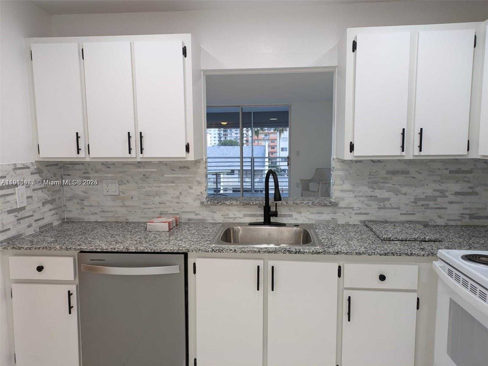 Small Image of 3550 NORTH EAST 169TH ST #403, North Miami Beach Number 2