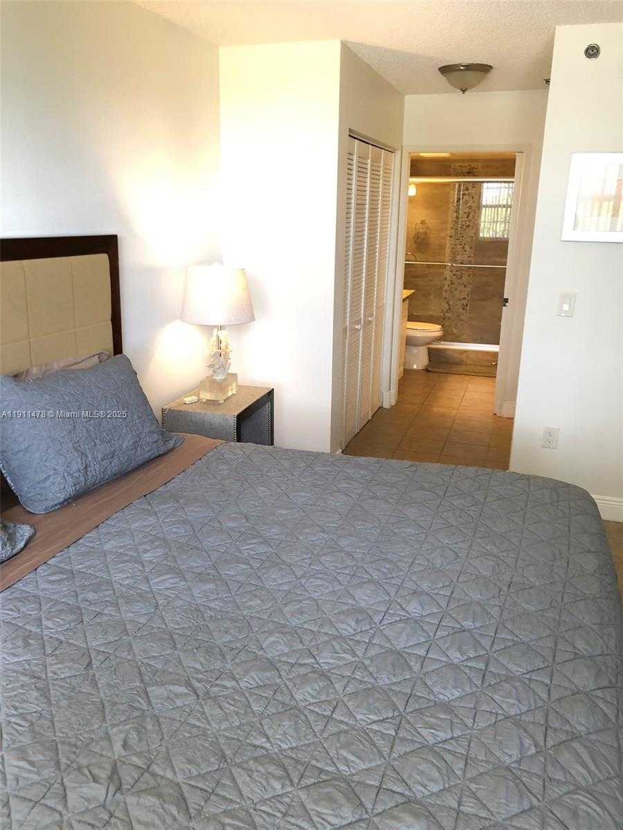 Small Image of 19655 EAST COUNTRY CLUB DR #6405, Aventura Number 10