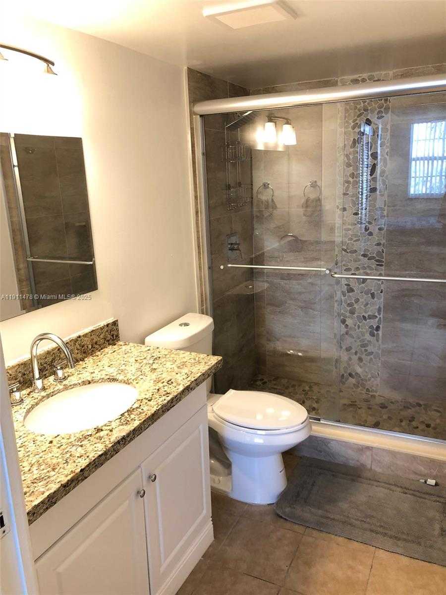 Small Image of 19655 EAST COUNTRY CLUB DR #6405, Aventura Number 11