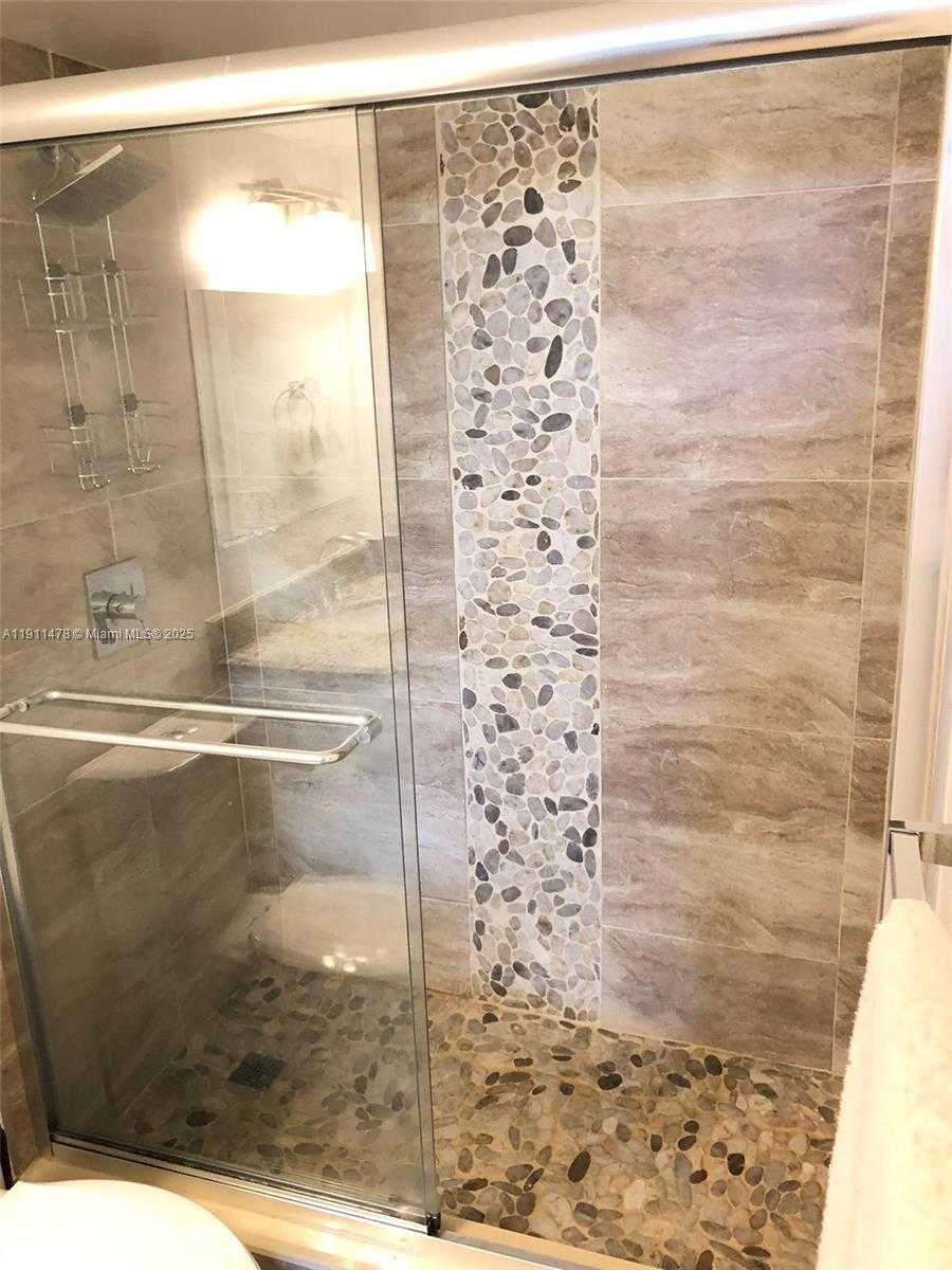 Small Image of 19655 EAST COUNTRY CLUB DR #6405, Aventura Number 12