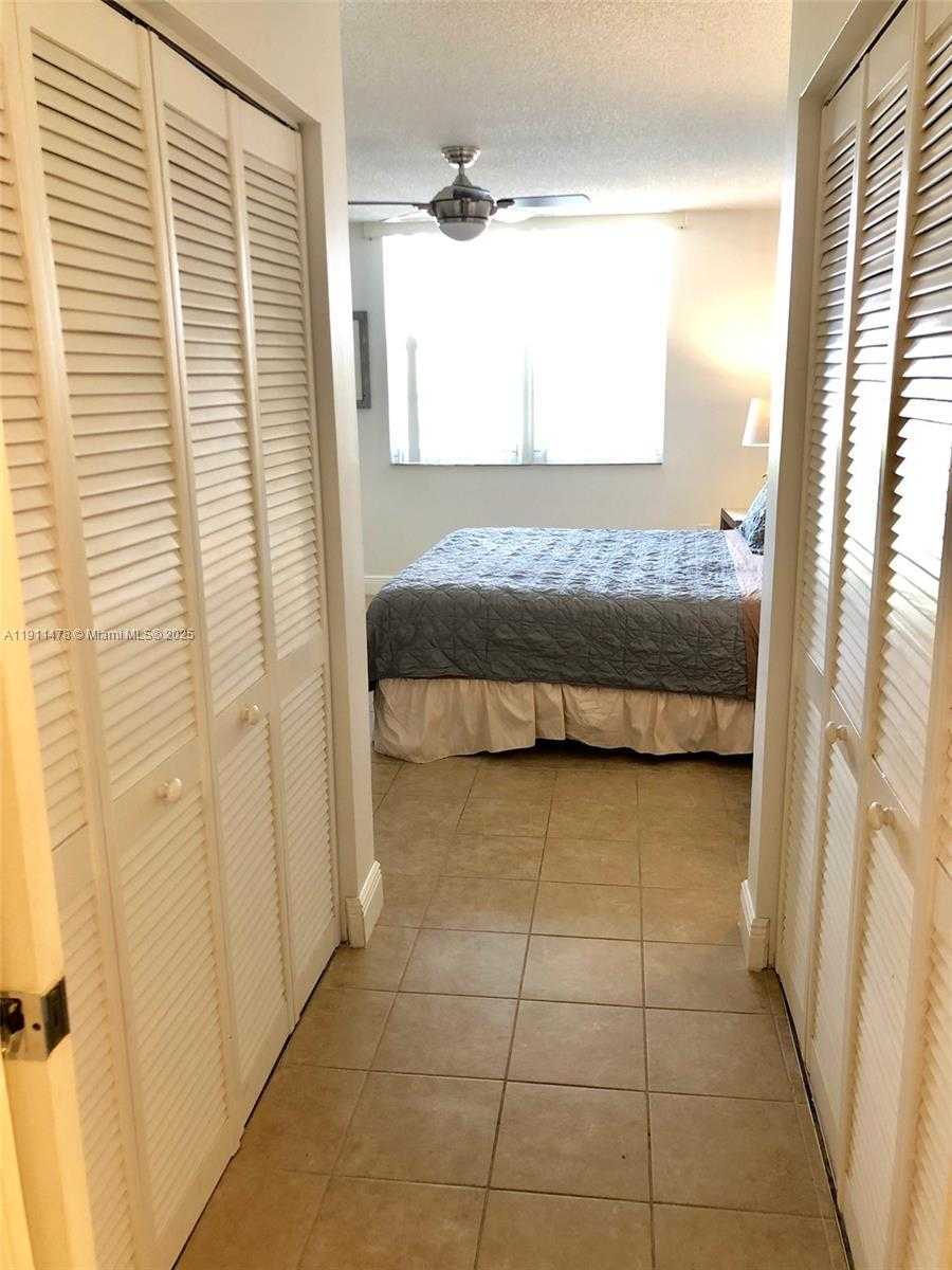 Small Image of 19655 EAST COUNTRY CLUB DR #6405, Aventura Number 14