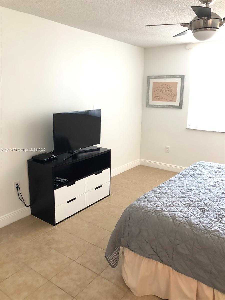 Small Image of 19655 EAST COUNTRY CLUB DR #6405, Aventura Number 8