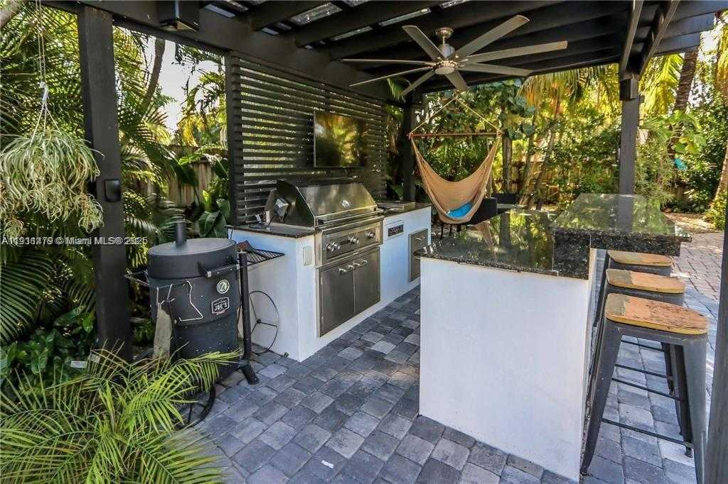 Small Image of 1516 FUNSTON ST, Hollywood Number 8