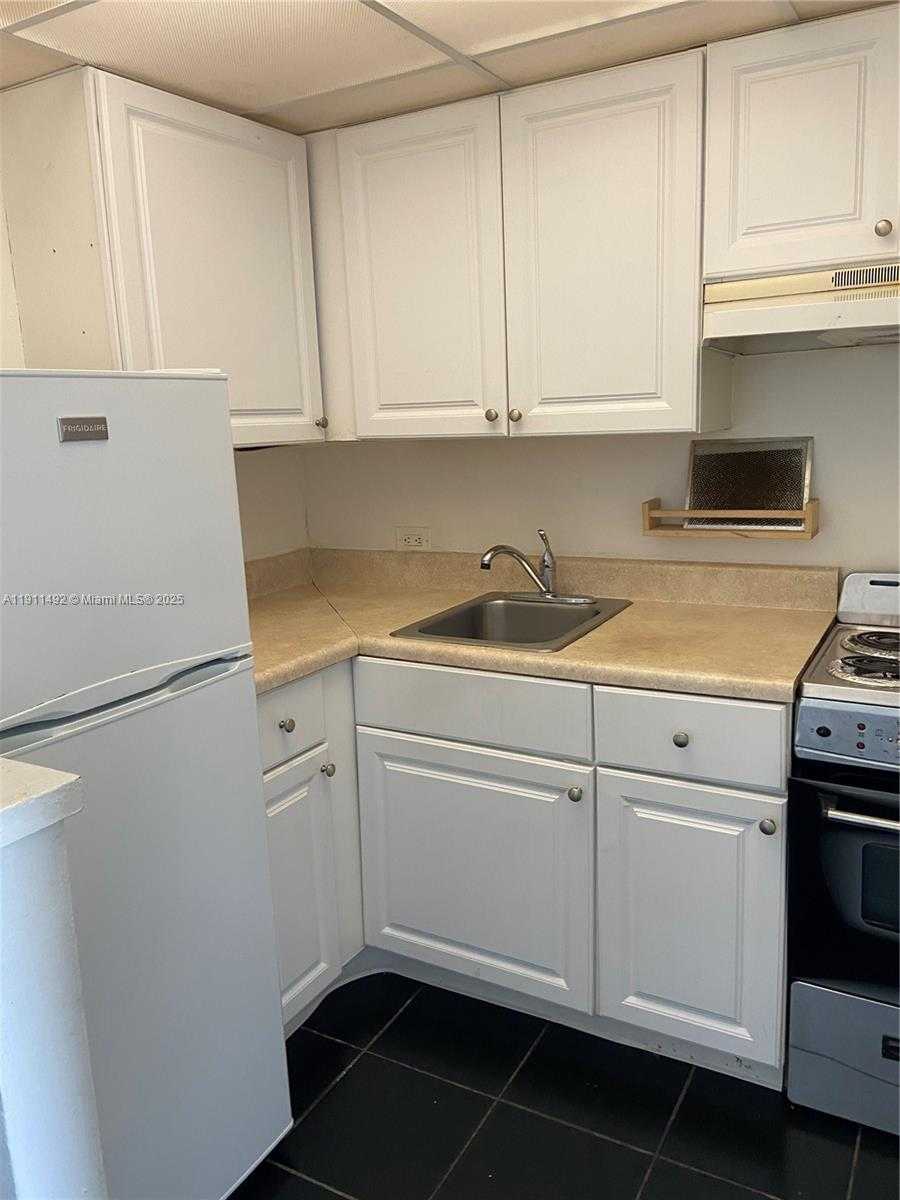 Small Image of 7904 WEST DR #204, North Bay Village Number 18