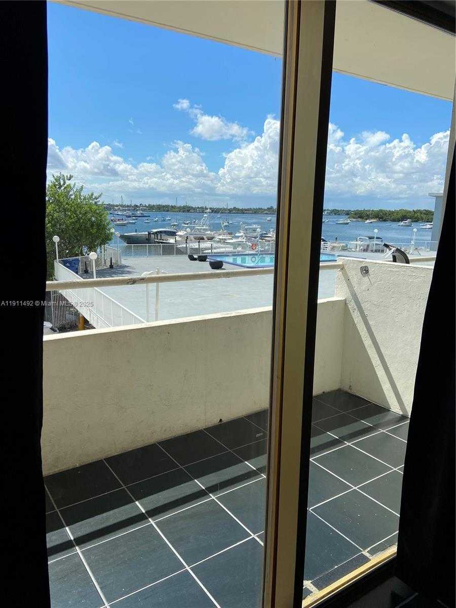 Small Image of 7904 WEST DR #204, North Bay Village Number 19