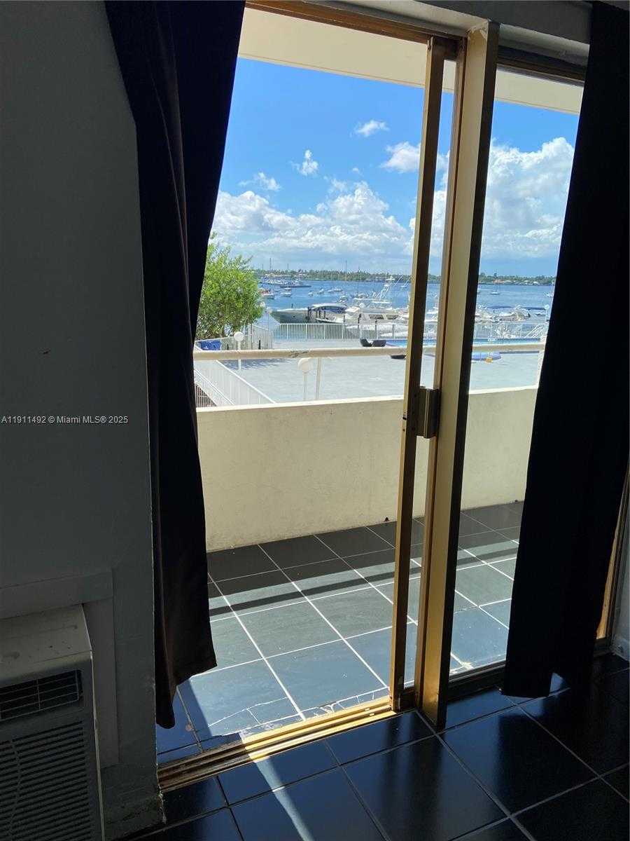 Small Image of 7904 WEST DR #204, North Bay Village Number 21